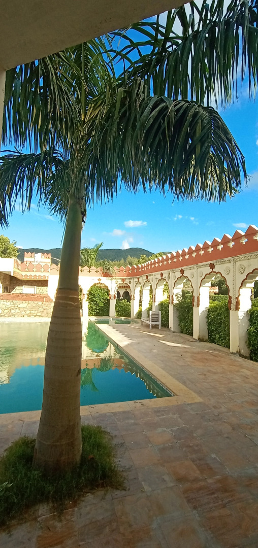 Отель The Country Side Resort