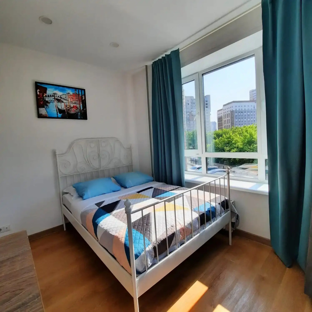 Квартира студия на Золотой Ниве