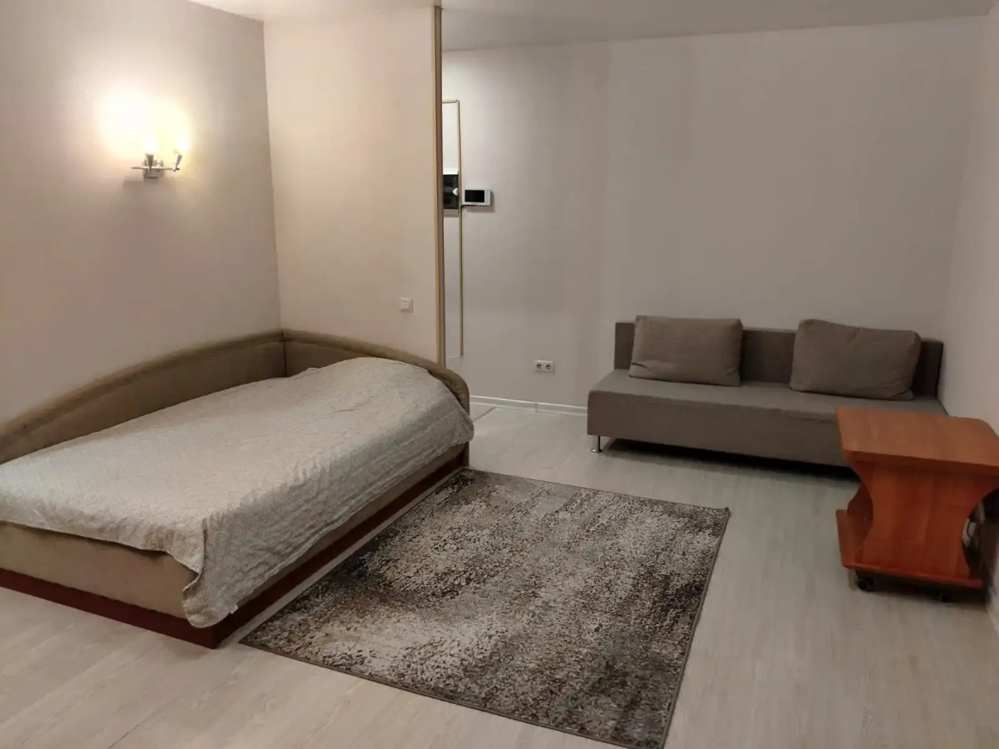 Квартира 2 комнатная уютная pacполoжeннaя в истopичeскoм центре горoдa