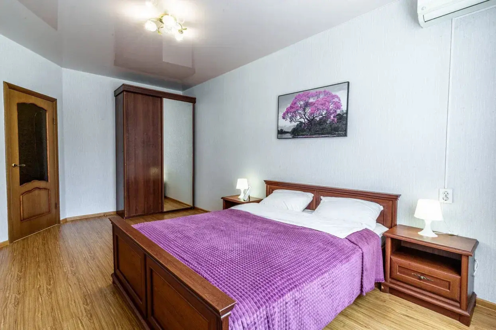 Квартира у парка Галицкого Апарт-Отелика на Восточно-Кругликовской