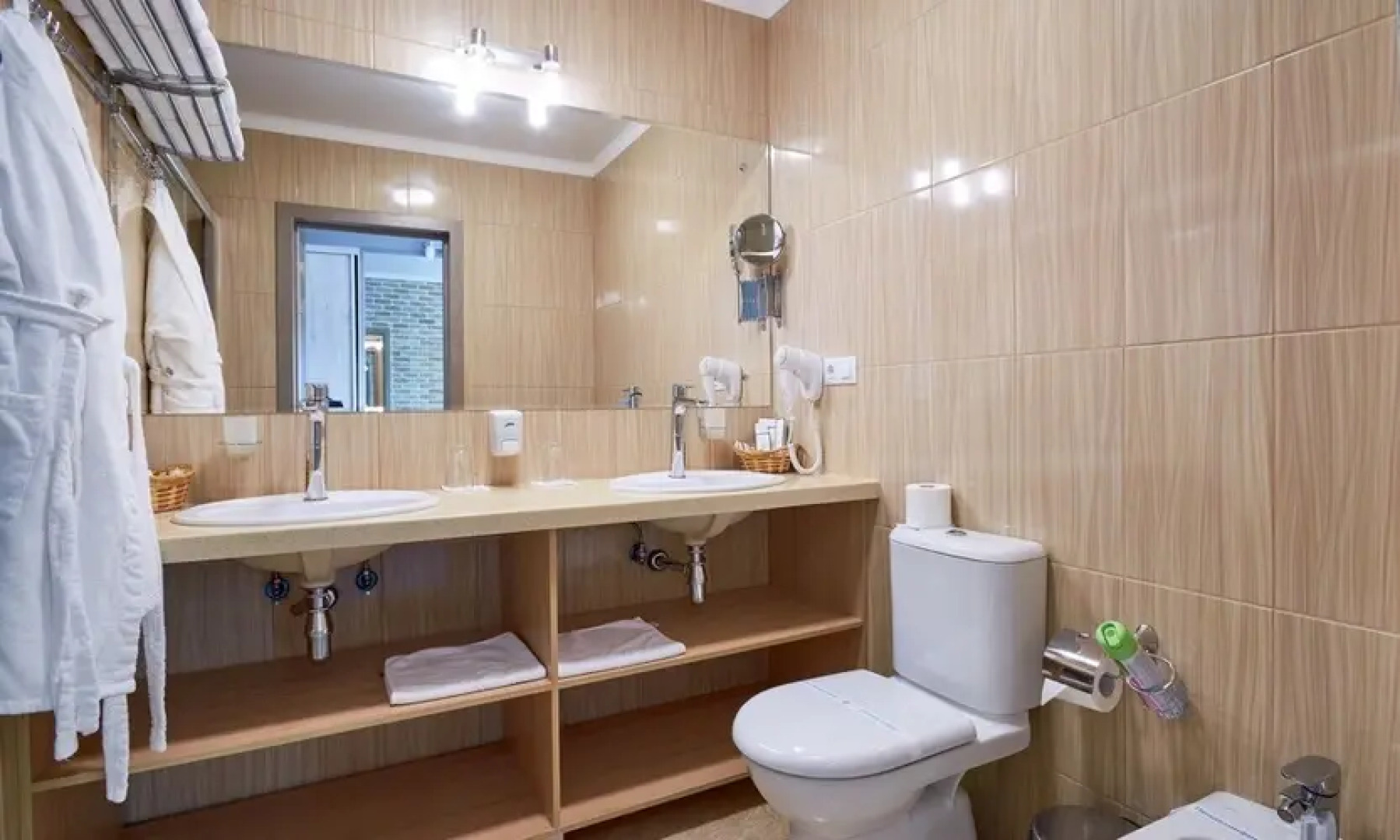 Отель Форум