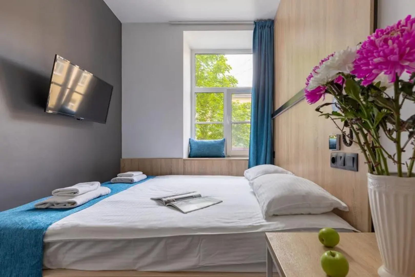 Гостиница izzzi у Гостиного Двора