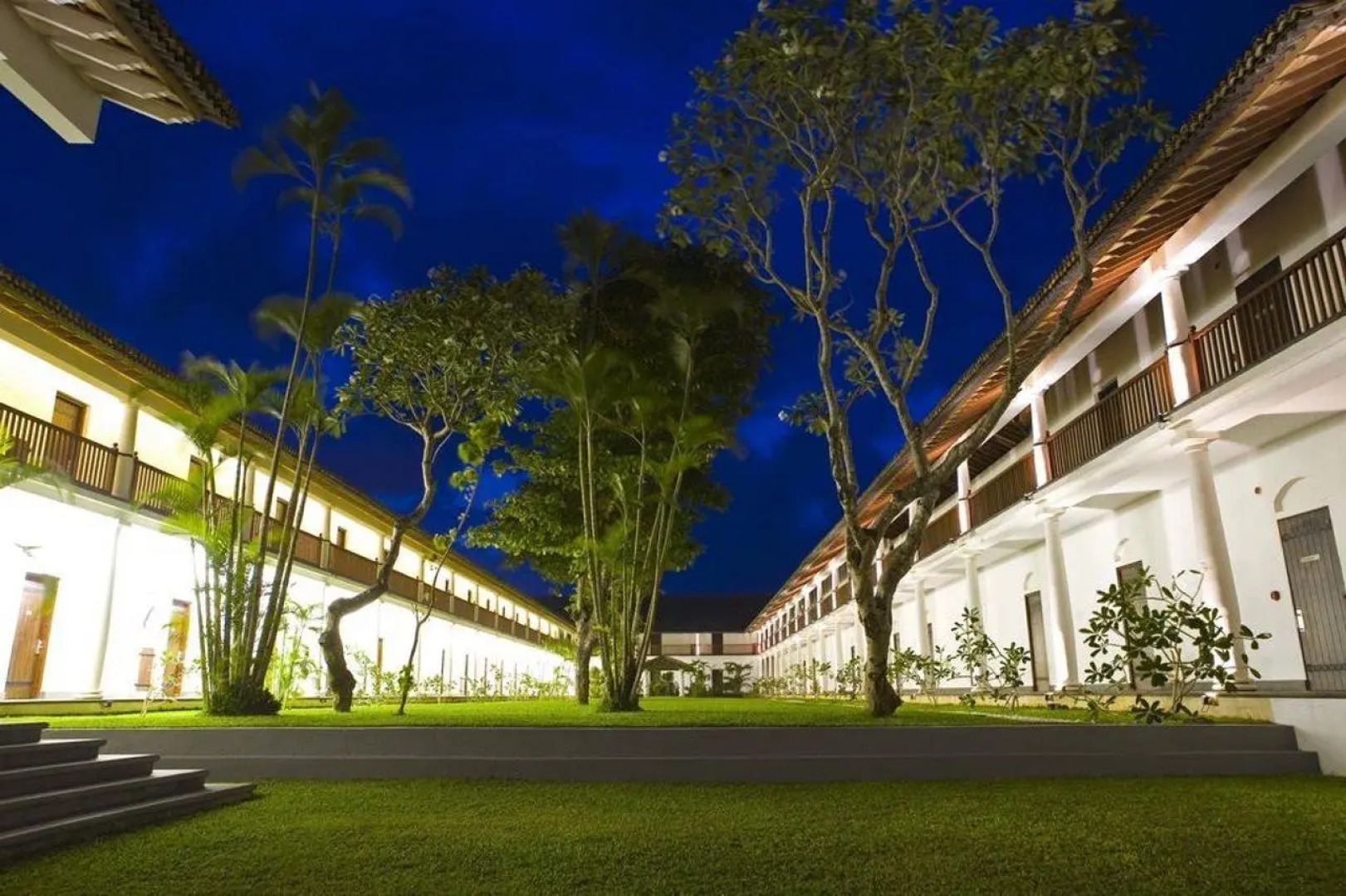 Курортный Отель The Fortress