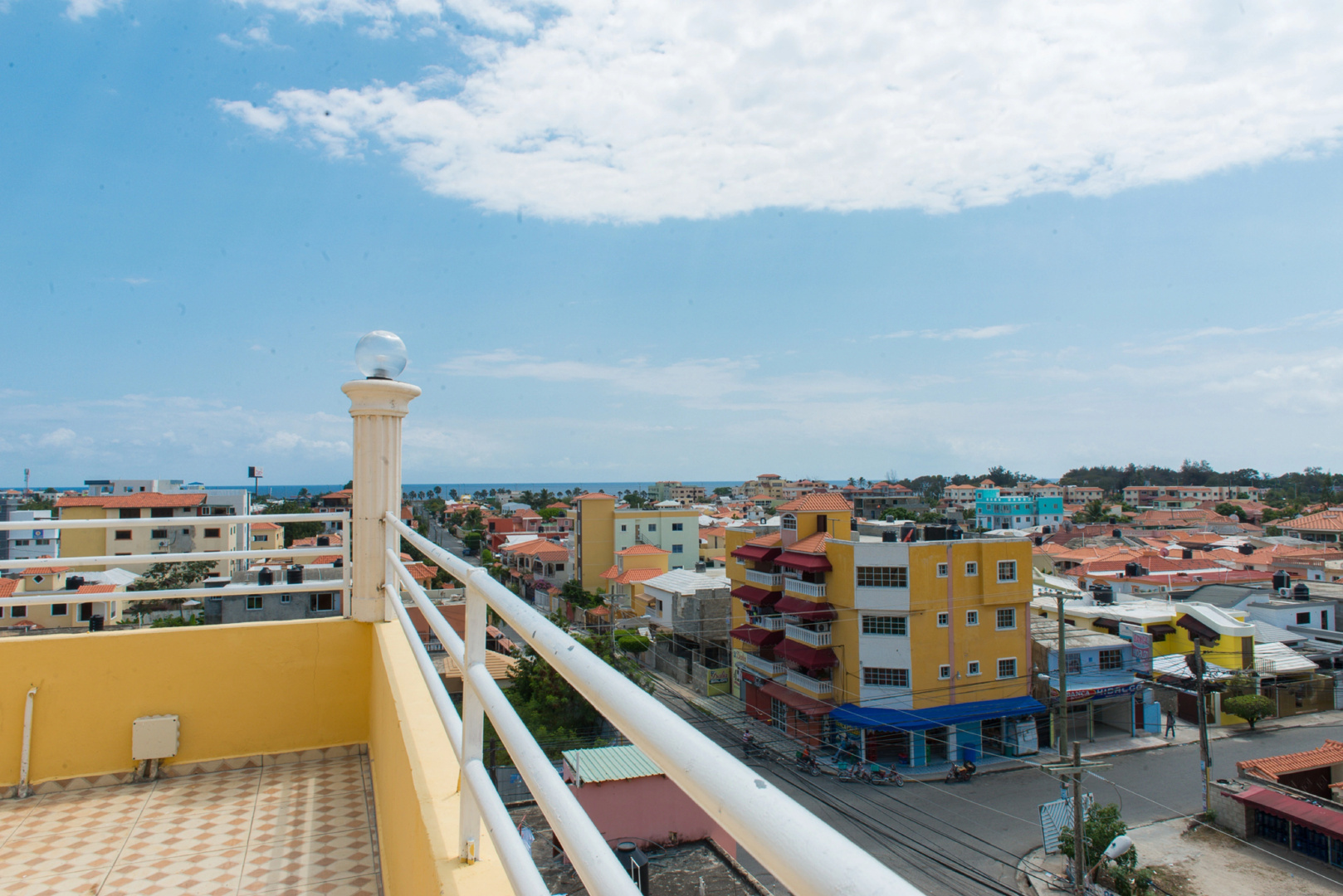 Отель Tropical Island