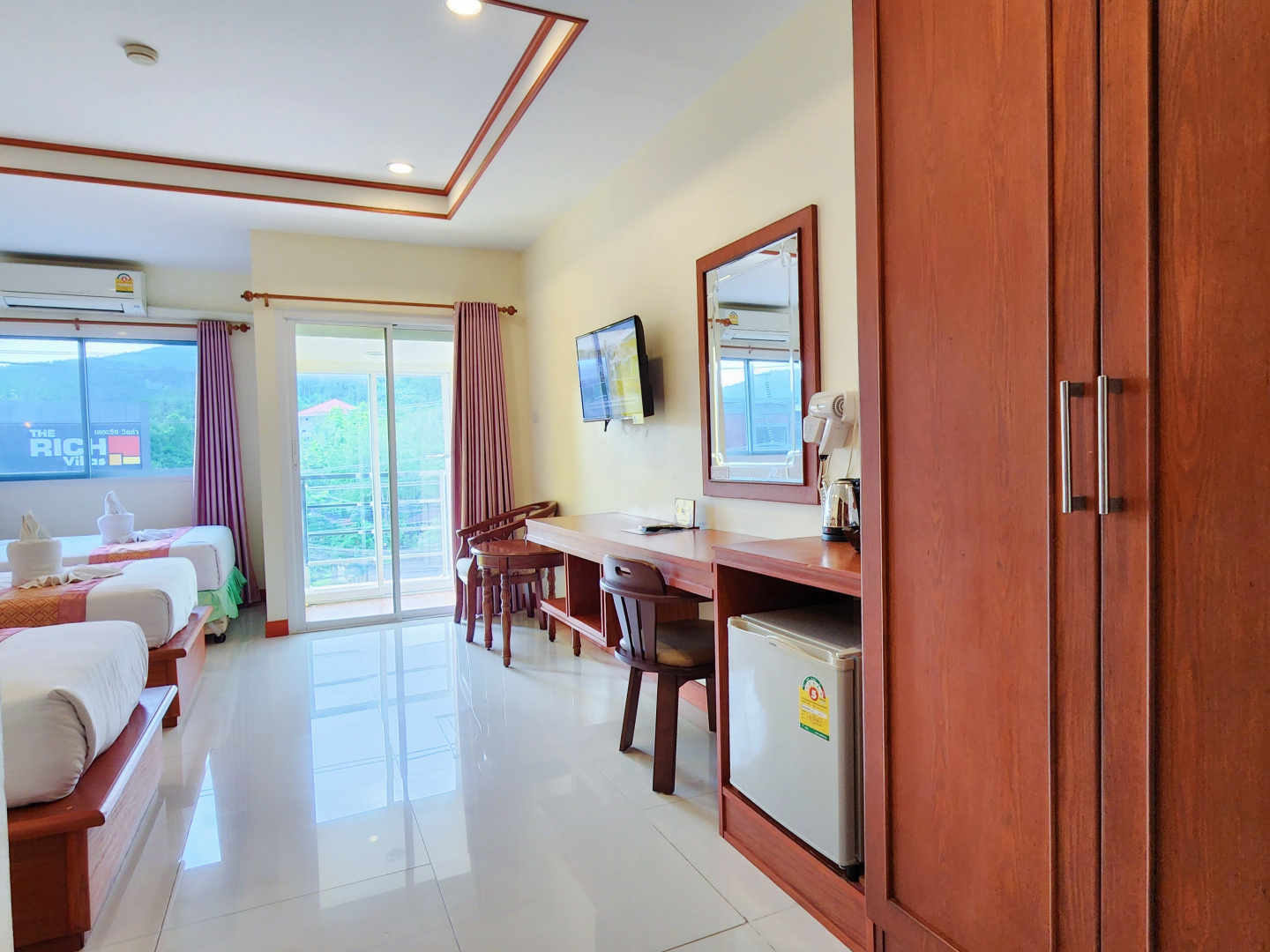 Курортный отель Phaithong Sotel Resort