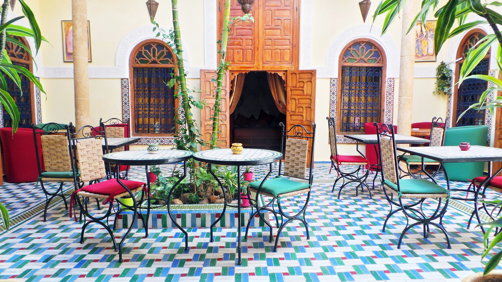 Отель Riad Darzouhour