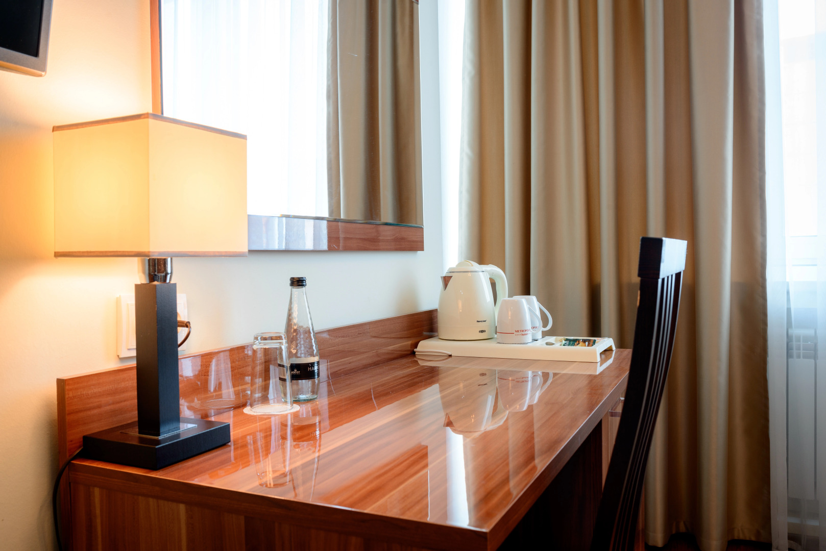 Отель Метрополис