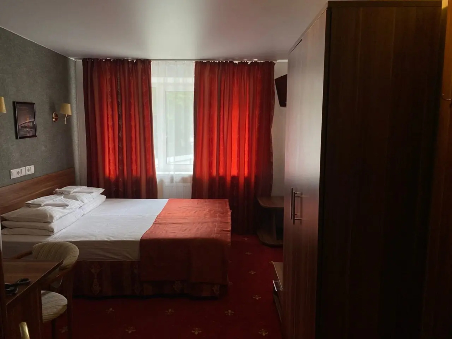 Отель Амакс Визит