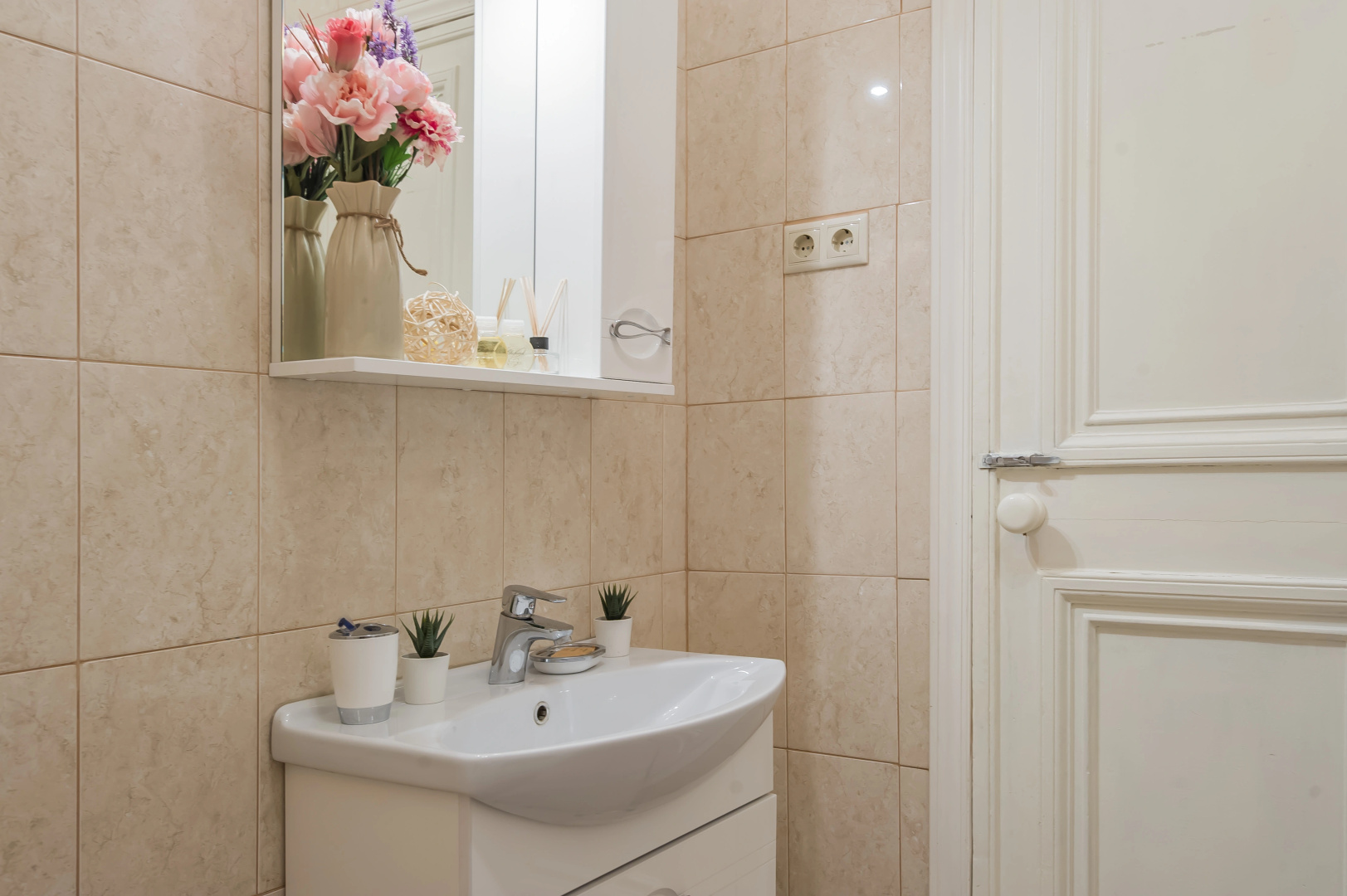 Квартира GM Apartments в Легендарной Сталинской высотке