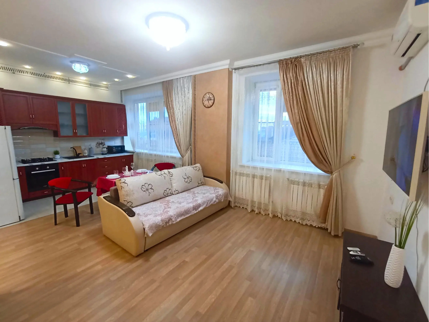 Апартаменты на Ефремова