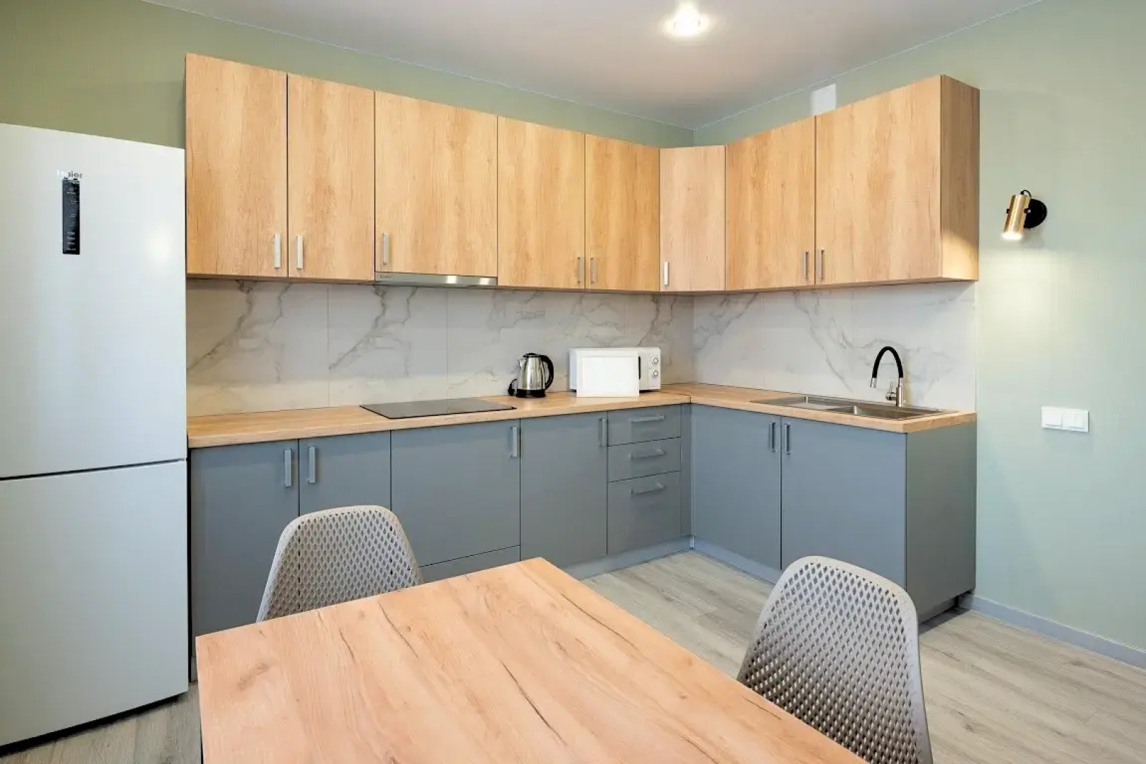 Апартаменты KazanHome Новая квартира с гостиной, спальней и отдельной кухней