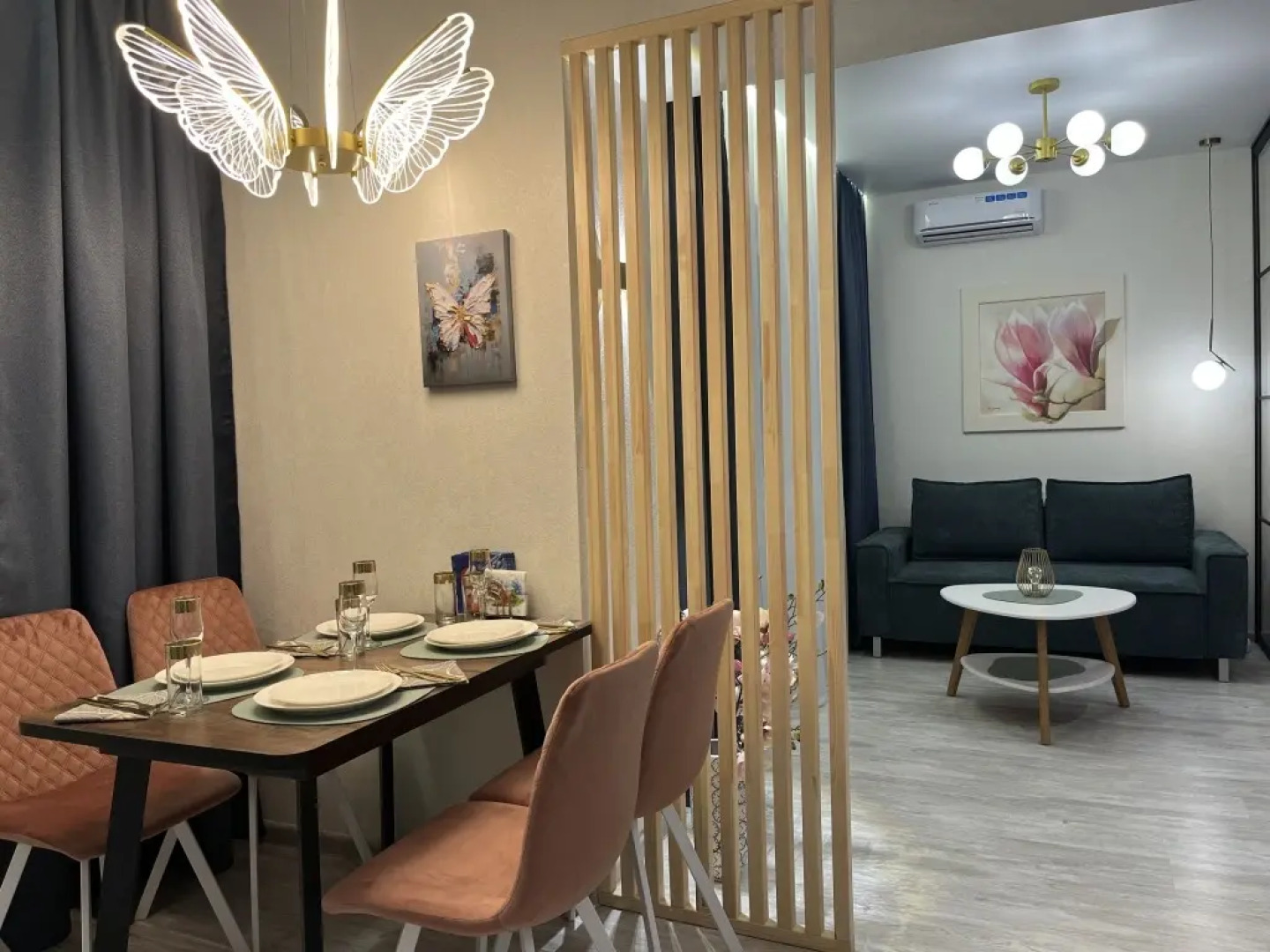 Улучшенные апартаменты Баттерфляй с камином в центре города