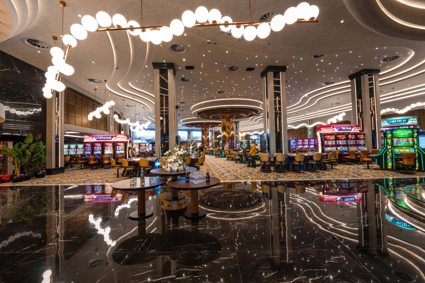 Отель Hotel Grand Sapphire Resort & Casino