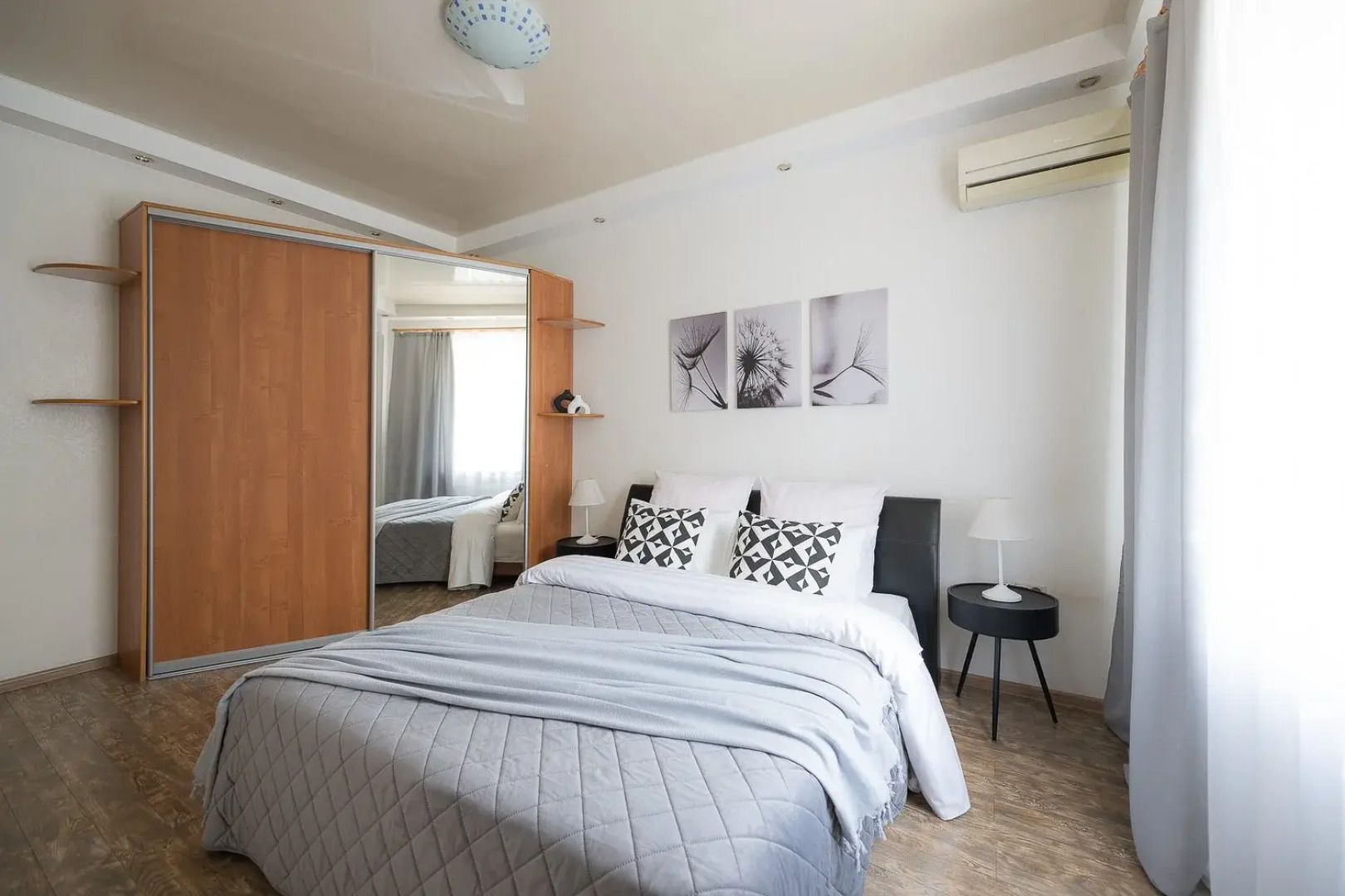 Апартаменты Пять Звёзд на Площади Революции