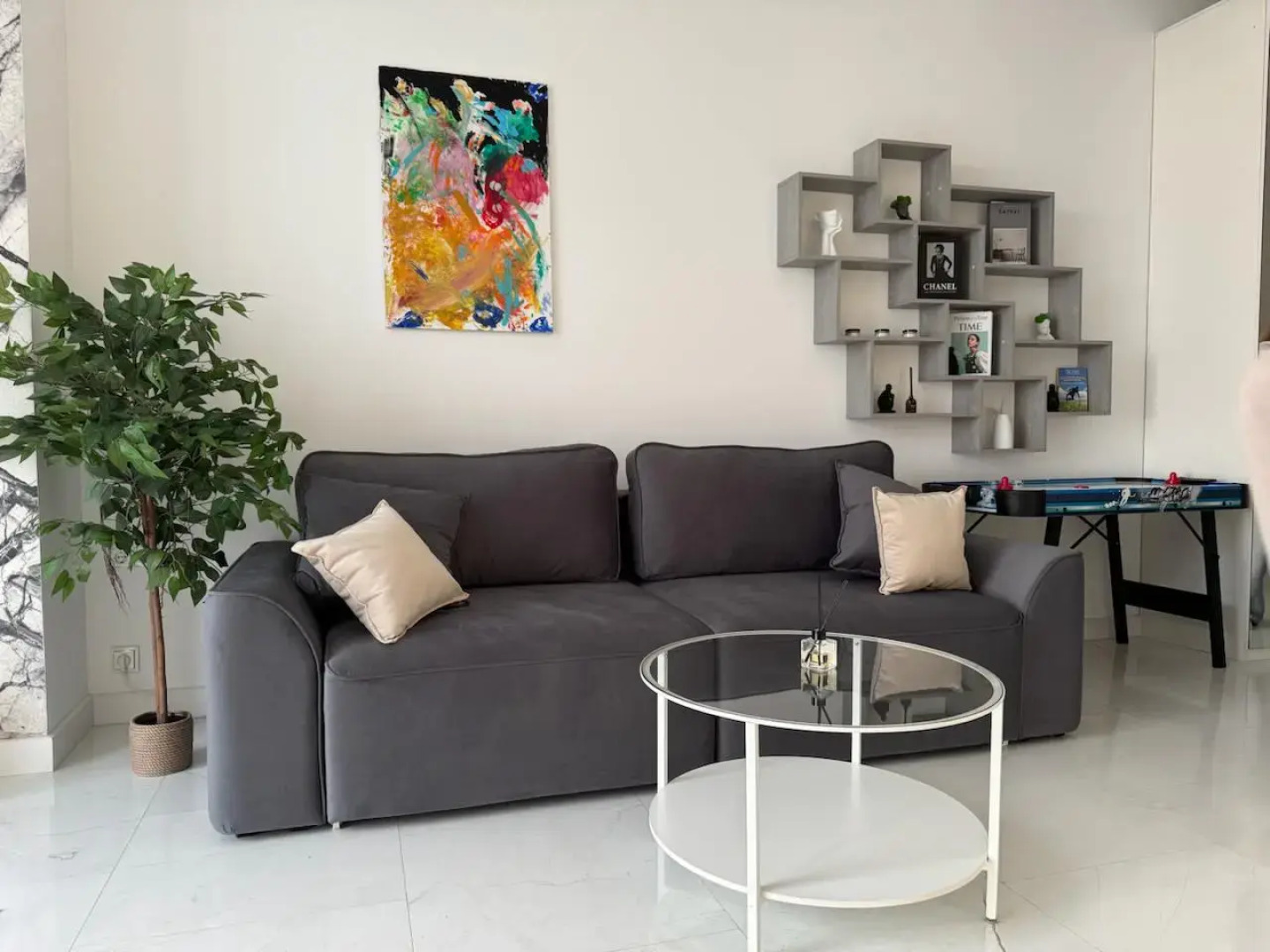 Апартаменты Sky City Moscow Уютная студия с подсветкой и Аэрохоккеем в Москва Сити! Закатная сторона!