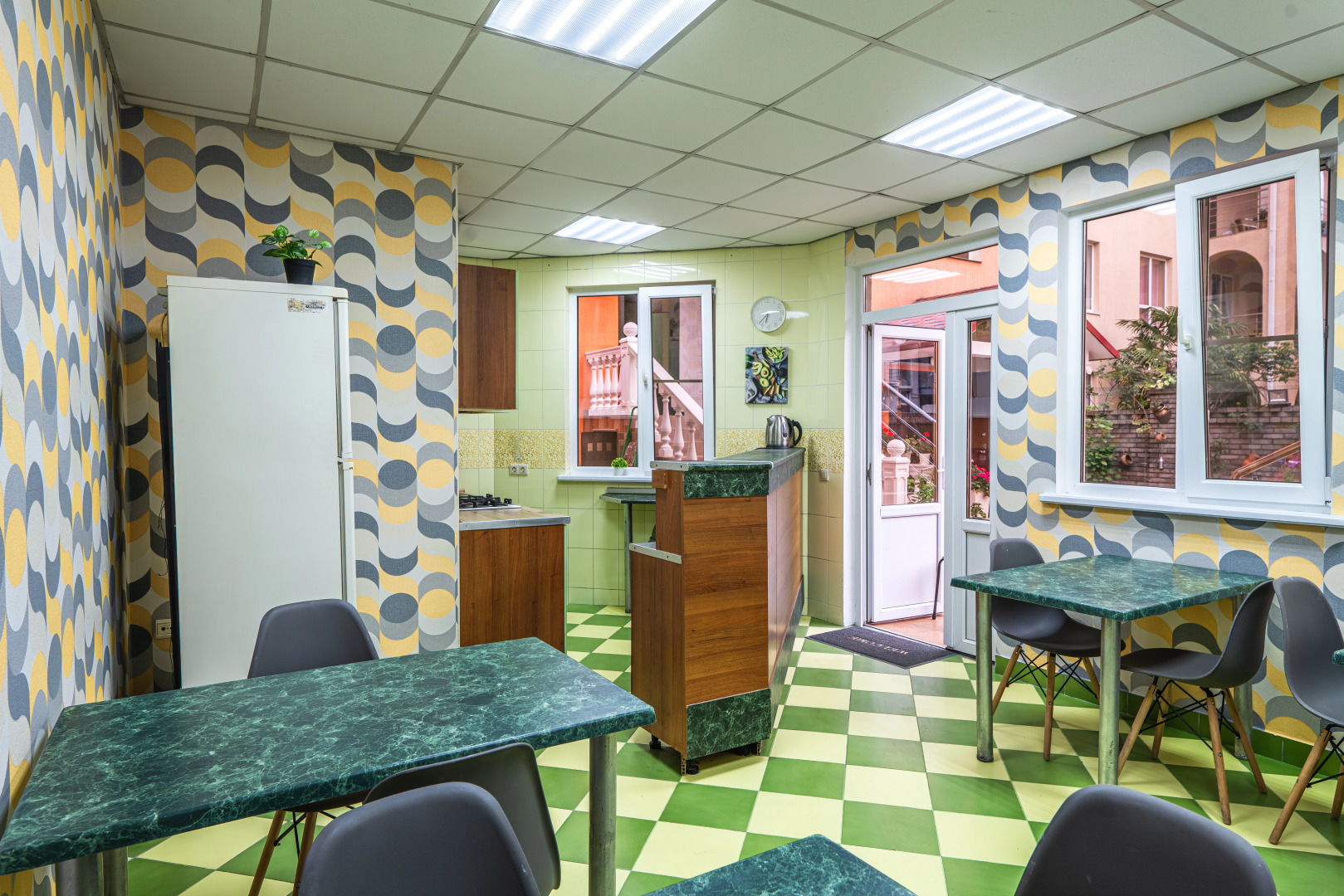 Меблированные комнаты Надежда rooms