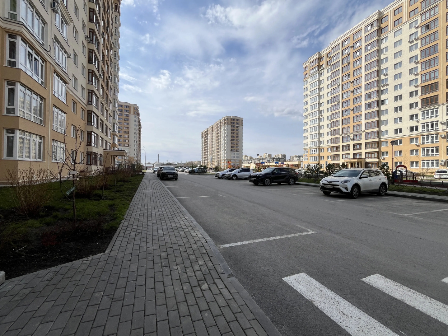 Апартаменты Unique Apart Бархат у Парка Ангелов и Цирка на Мичурина 58/1