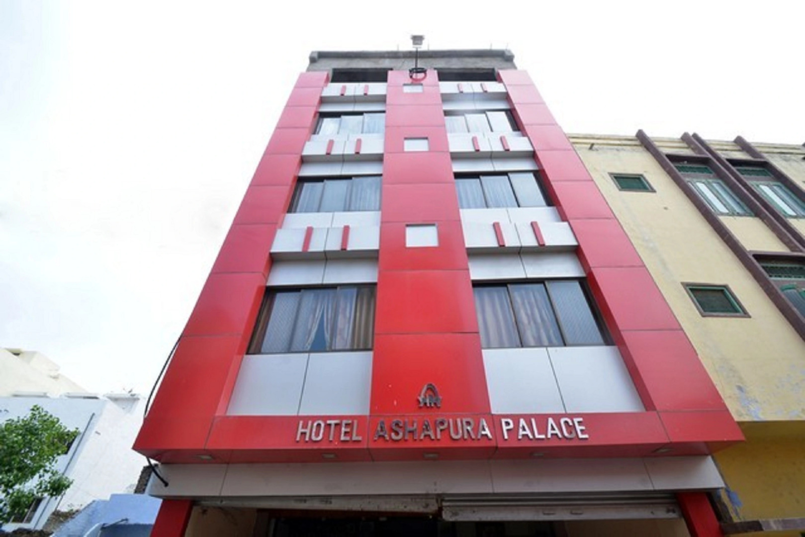 Отель Ashapura by Sky Stays