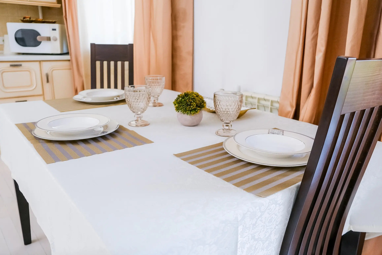 Апартаменты Unique Apart Прованс с джакузи рядом с набережной и фонтаном Весенней 7