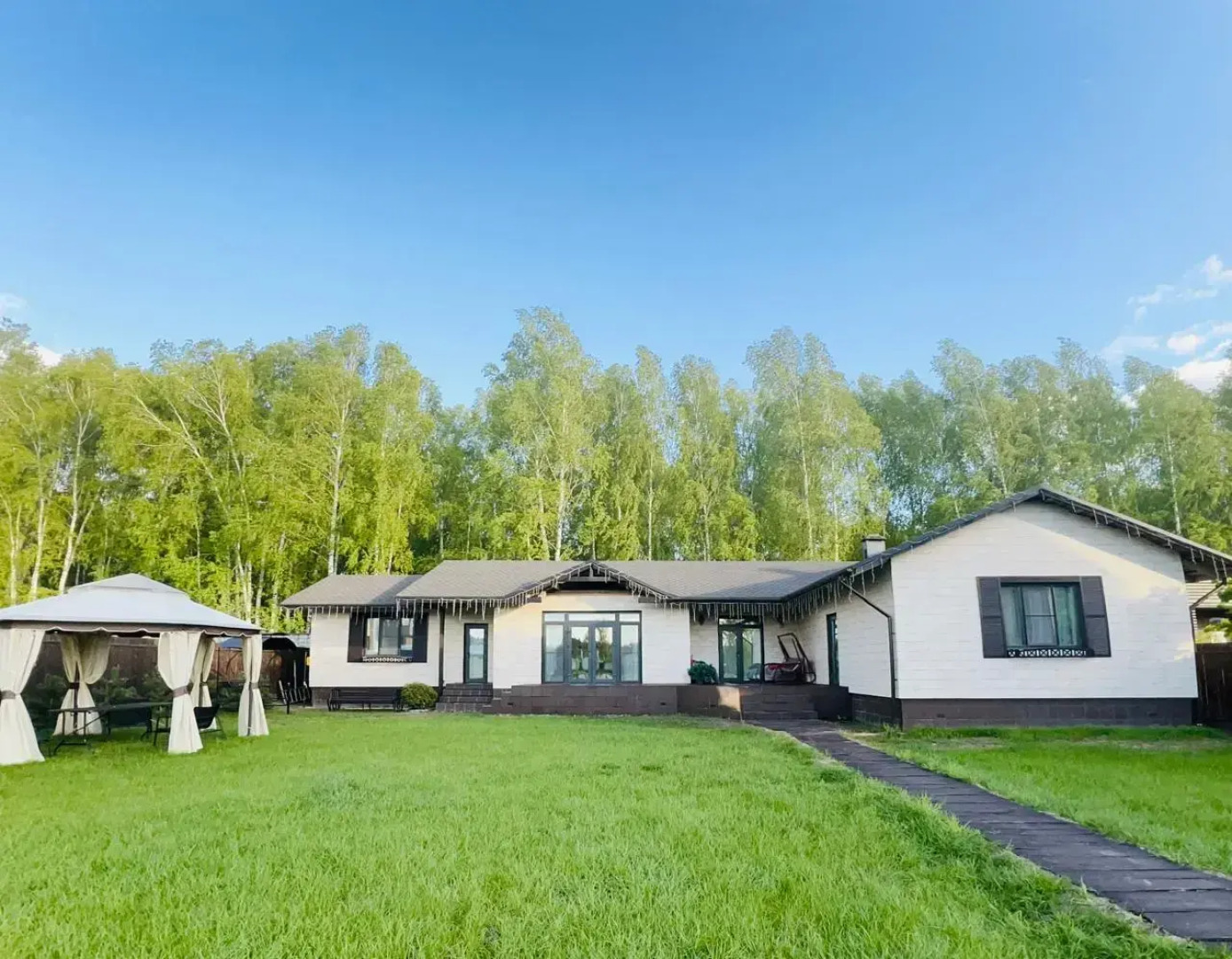 Частный дом с баней