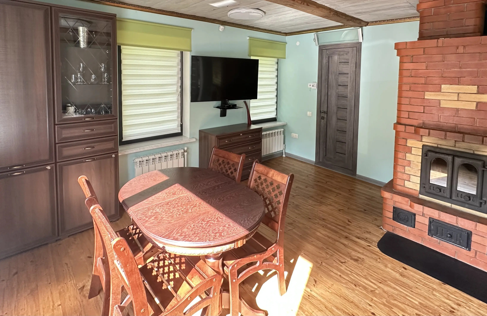 Частный дом MedvedHouse с большой территорией в тихом месте в центре Изборска