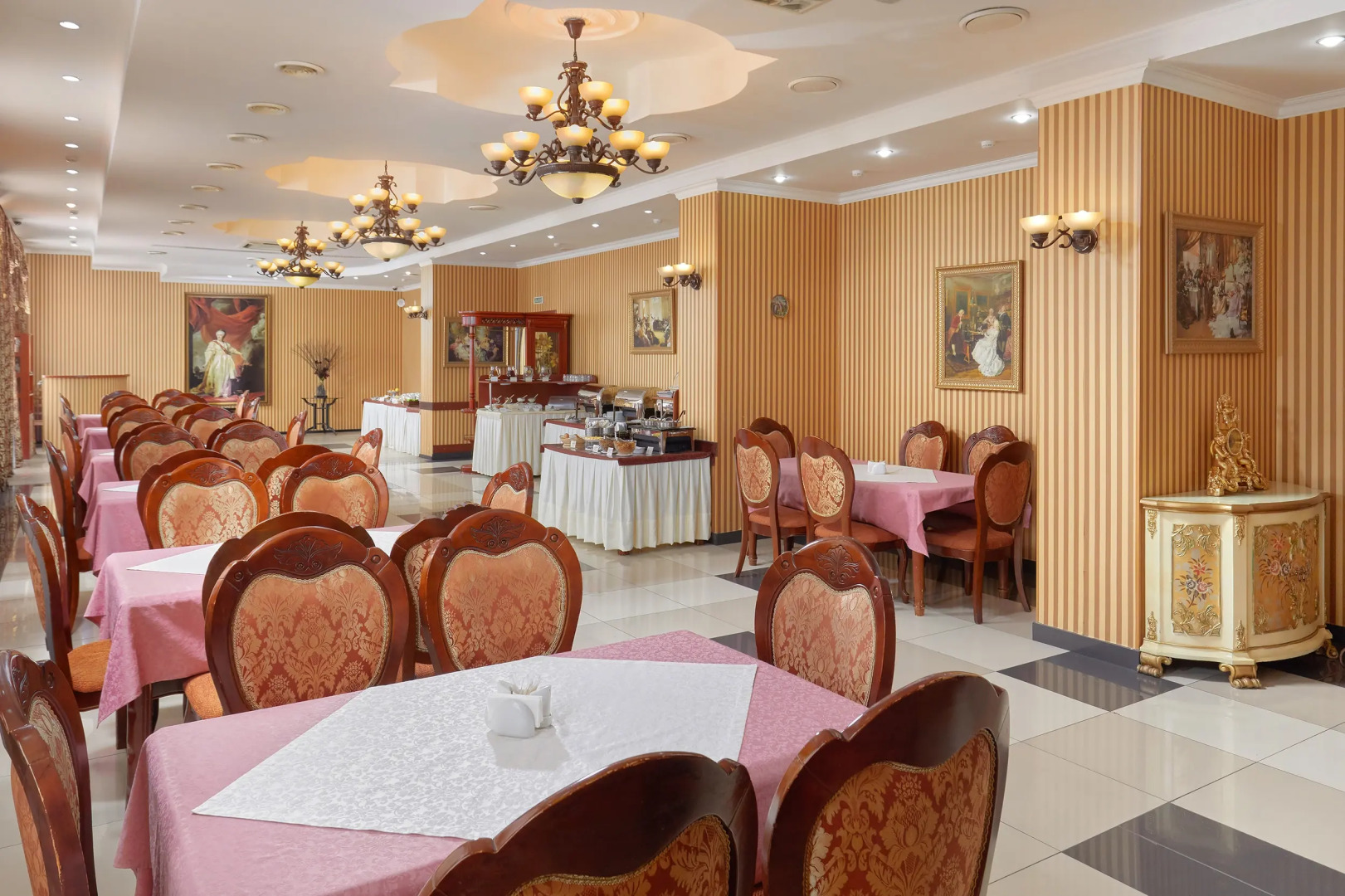 Отель Ленская