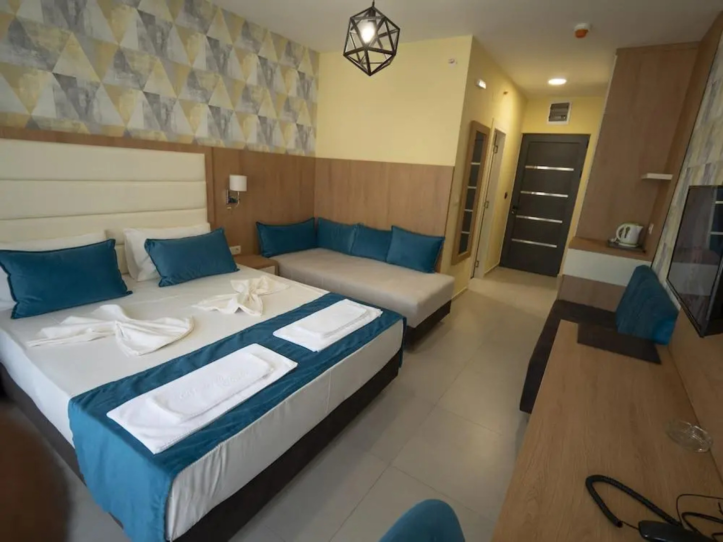 Отель Pearl Beach