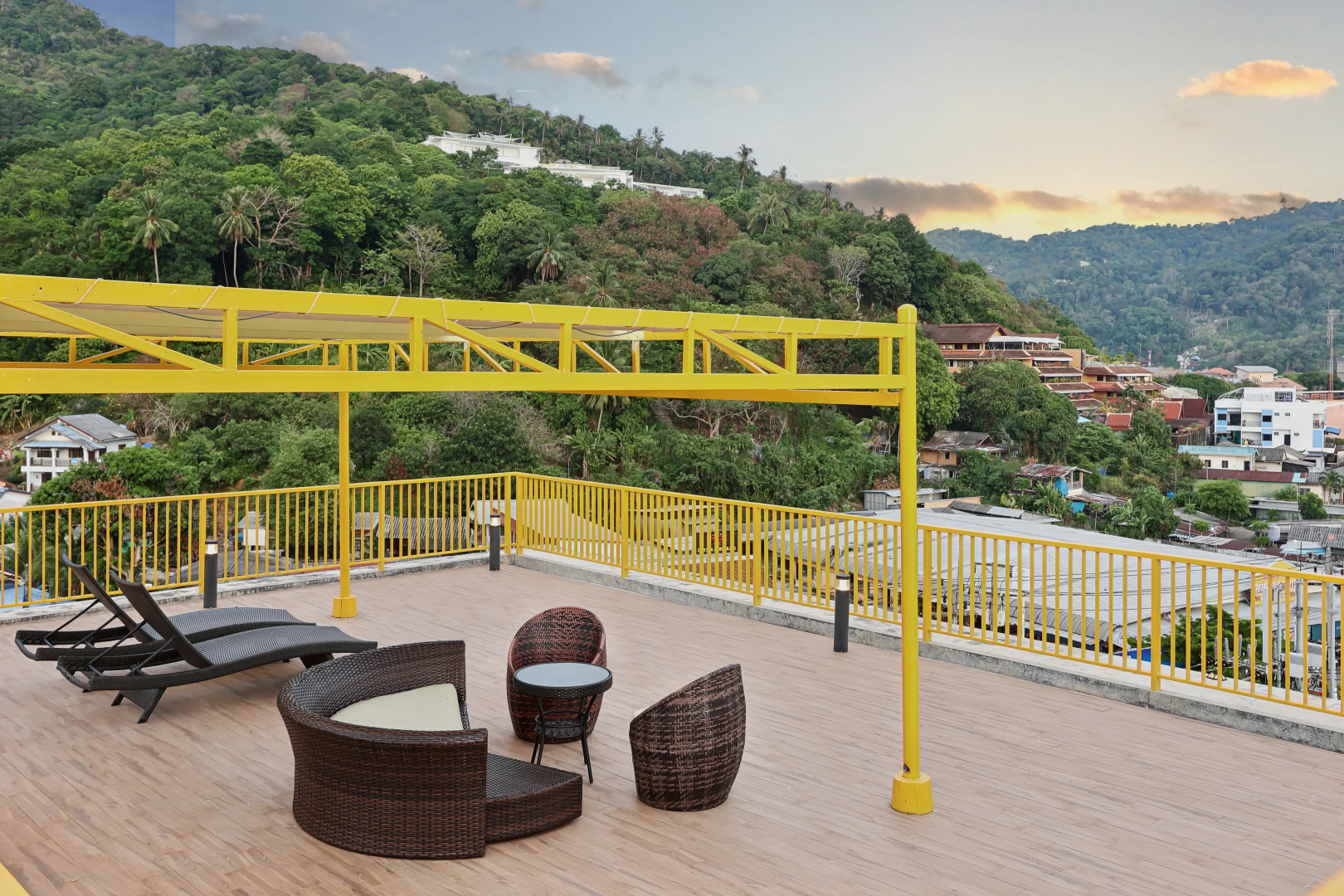 Курортный отель Dome Kata Resort