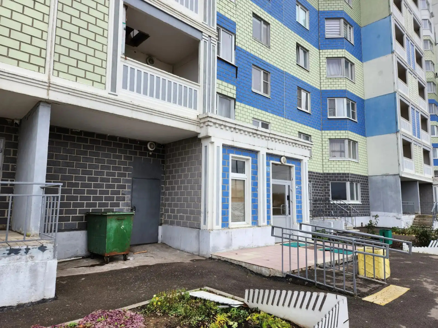 Апартаменты Runway Apartments