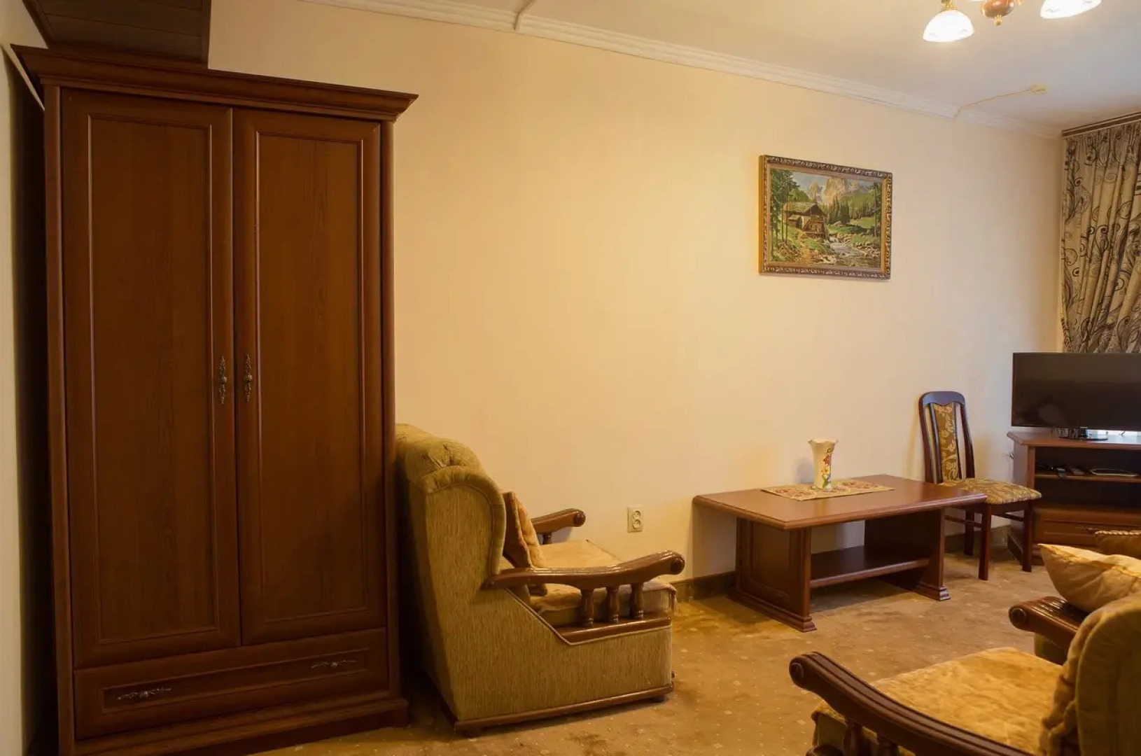 Отель Корона