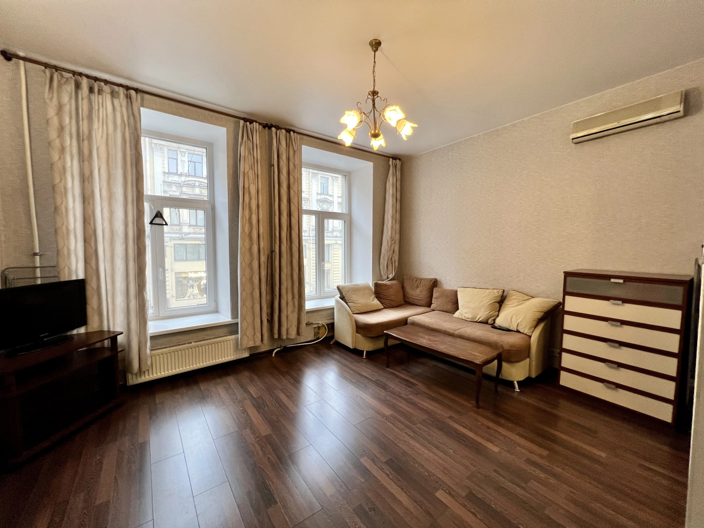 Апартаменты Amazing Невский 13/9 Парковка