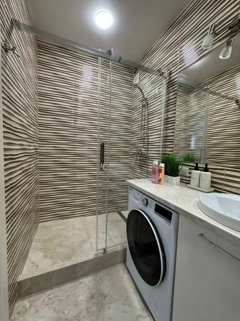 Квартира Шикарная двухкомнатная с лоджией