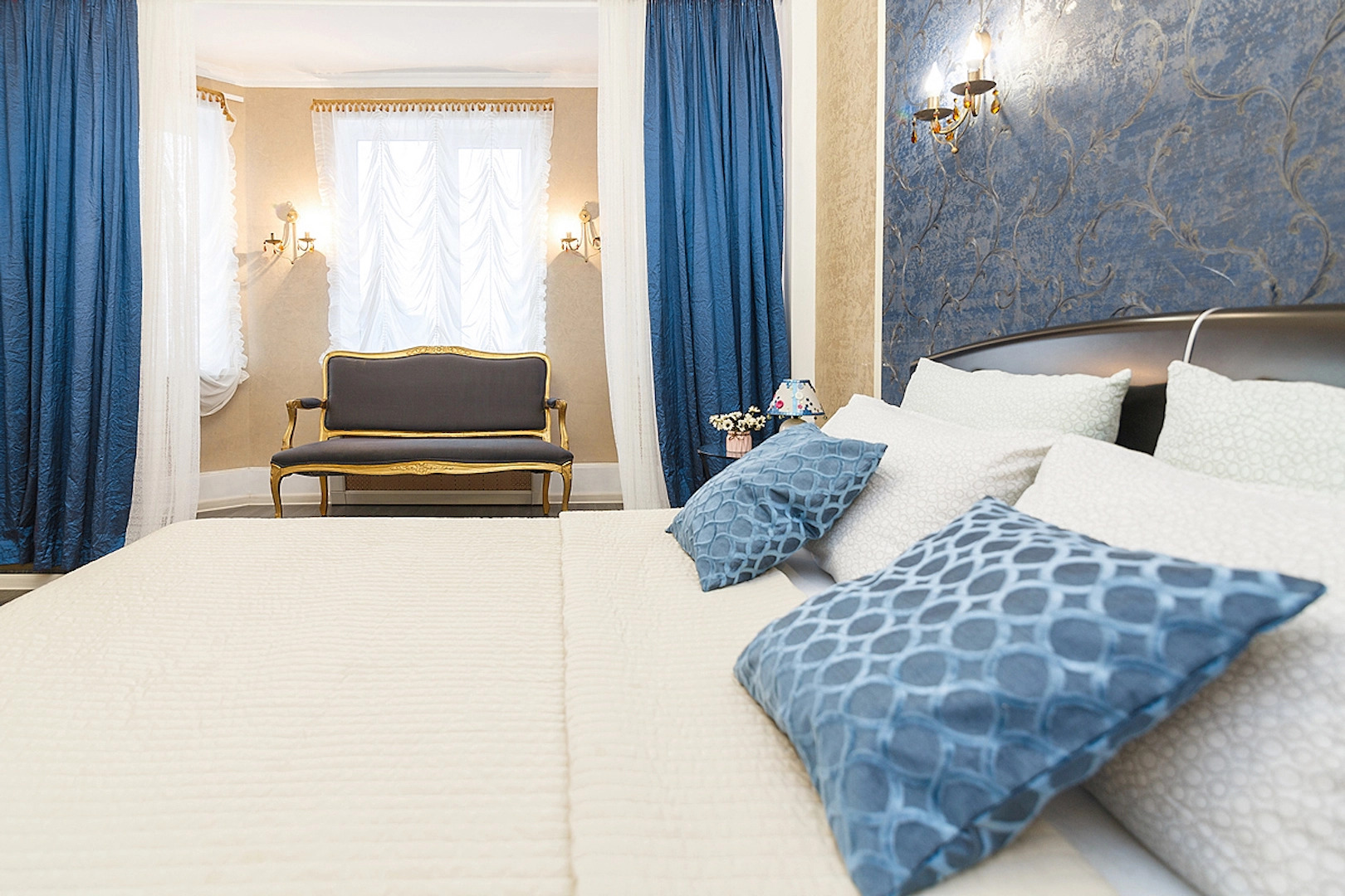 Апартаменты двухкомнатные с видом на Волгу на ул.К.Маркса 44, м.Стрелка. Сова-Дом