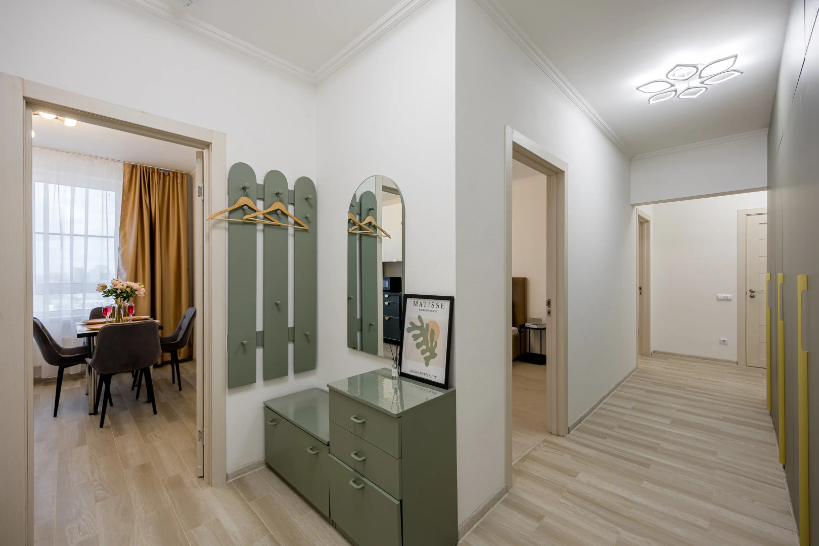 Квартира Уютная 2х комнатная у метро Нагорная