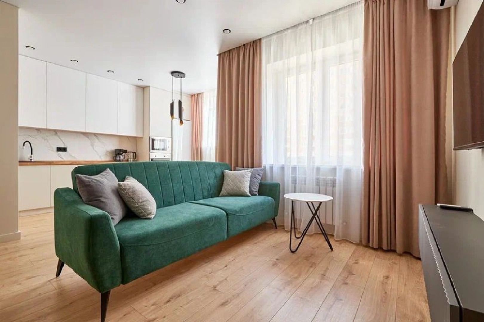 Апартаменты На Героя Георгия Бочарникова 14