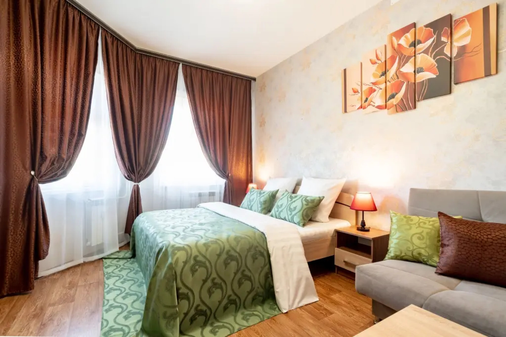 Апартаменты Пять Звёзд на Рябиновом Бульваре 11