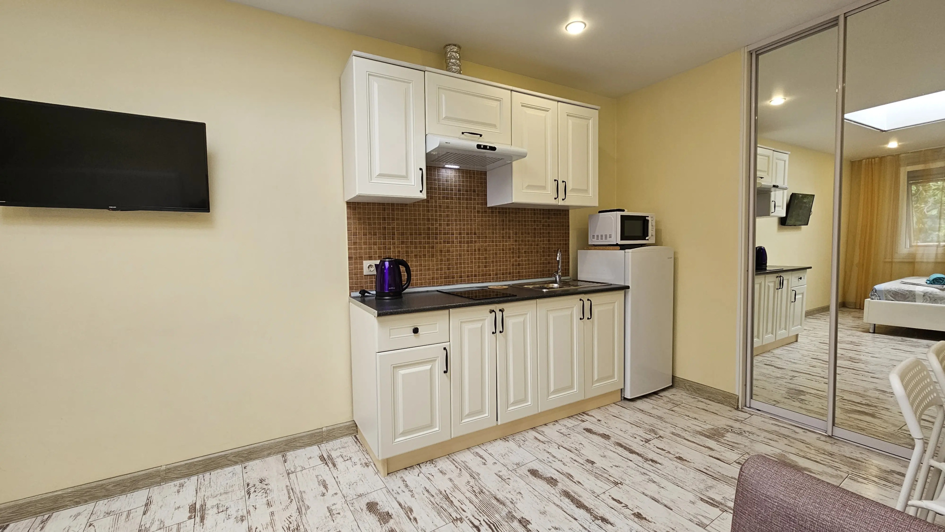 Апартаменты Уютная студия на Роз 57 от HomeHotelSochi (2)
