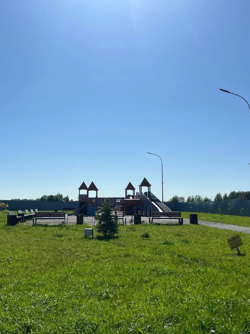 Квартира современная трехкомнатная в Великом Новгороде