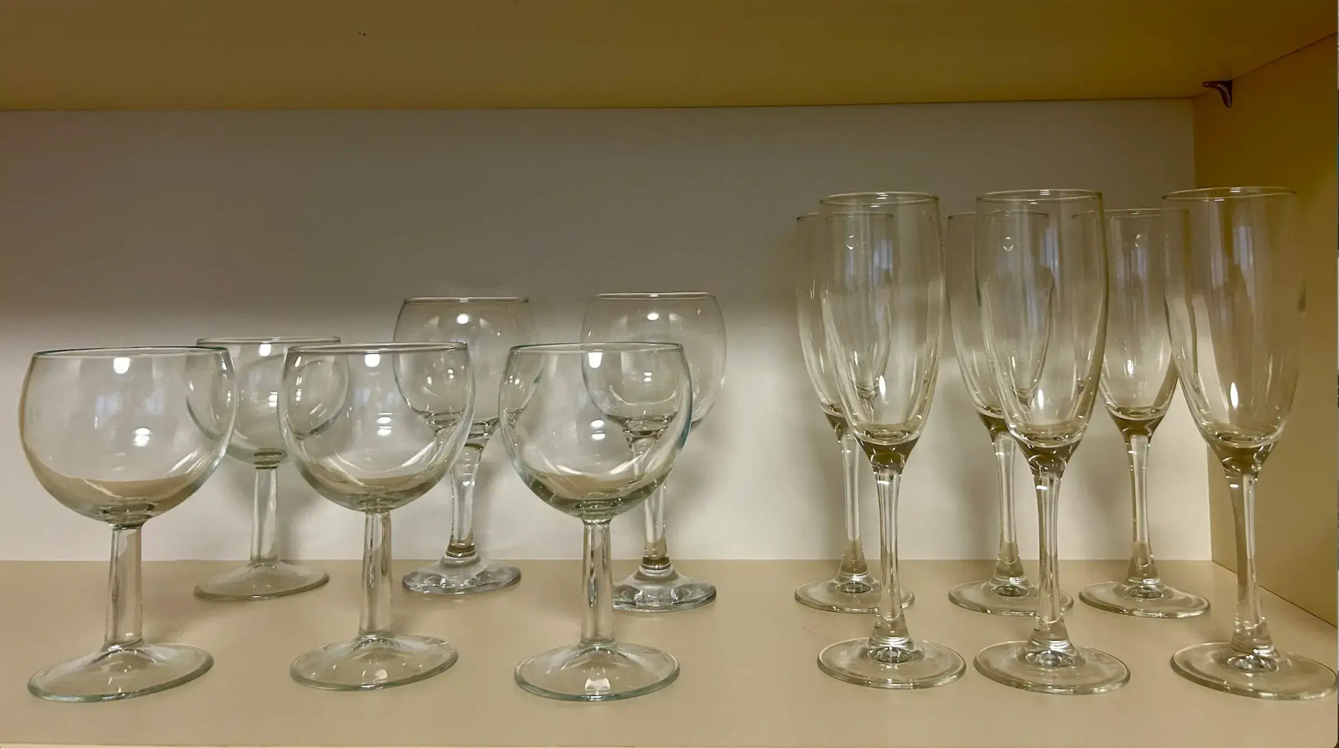 Апартаменты Акварели двухкомнатные рядом с ТЦ Июнь