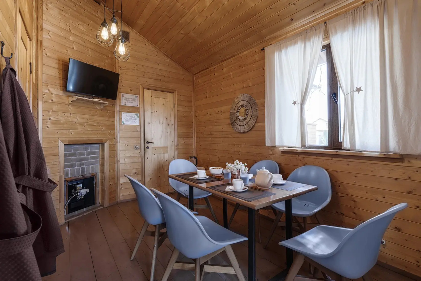 Частный дом Речной клуб Коттедж Малиновый с тёплым бассейном и баней