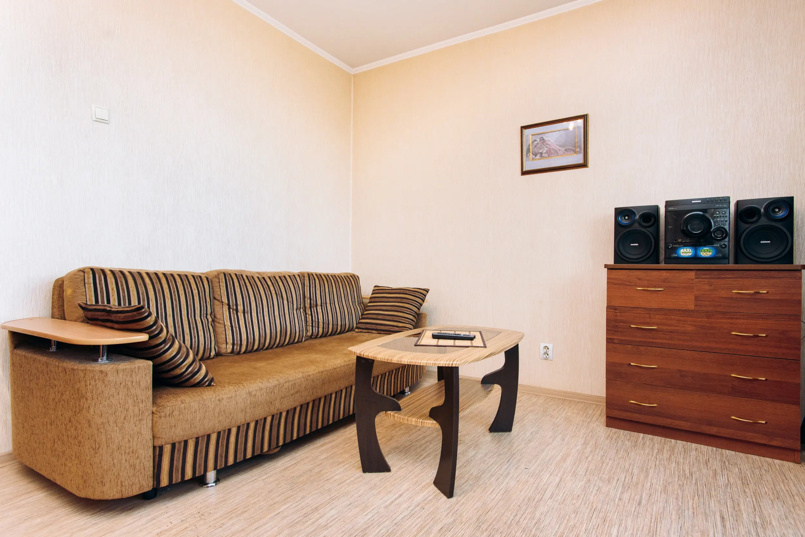 Апартаменты Серова 27