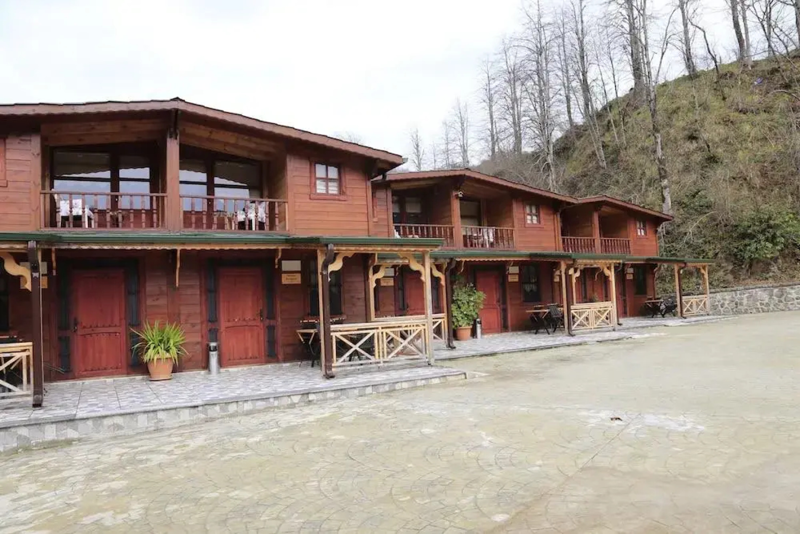 Teona Caglayan Bungalov