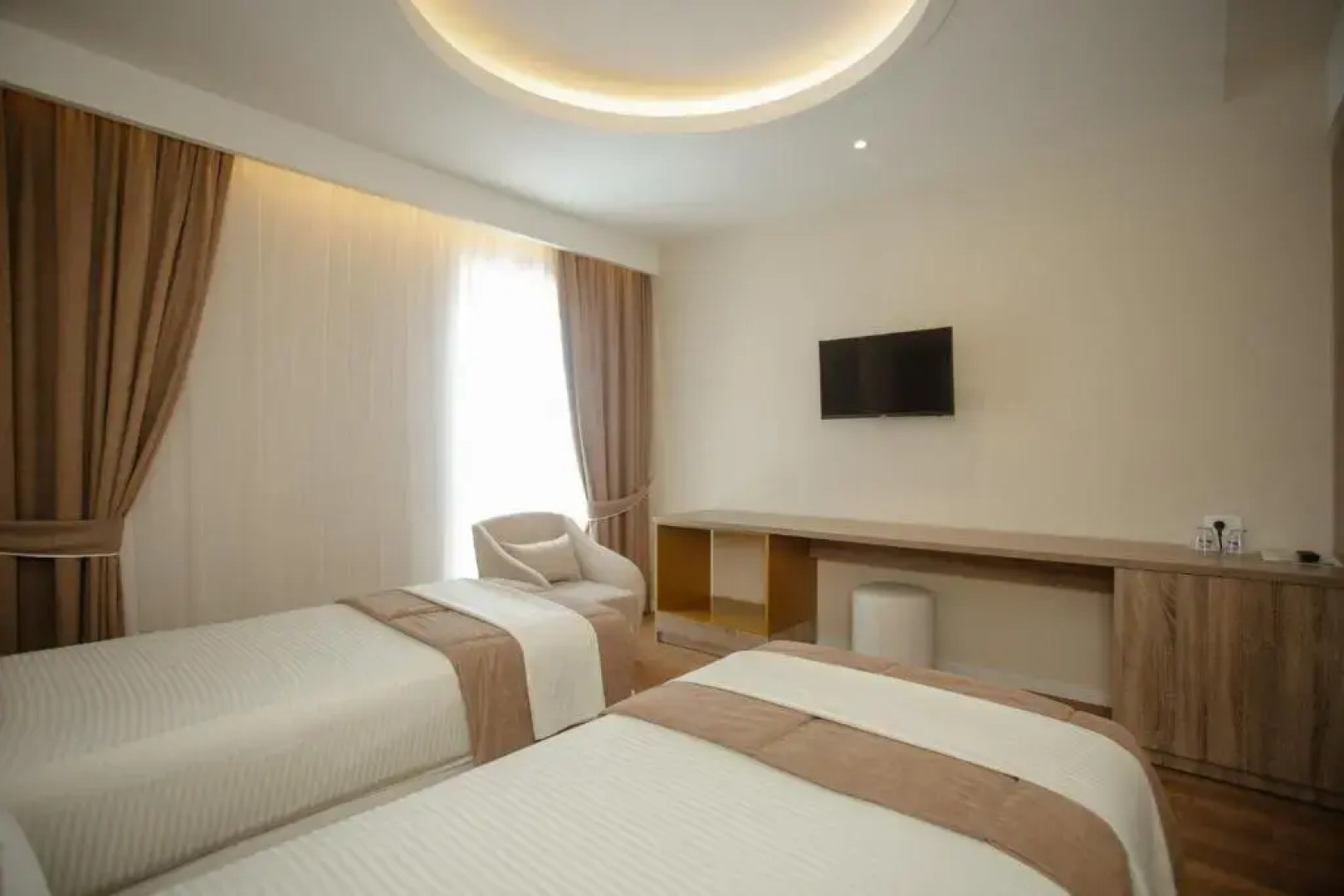 Отель Kompleksi Exalco Al