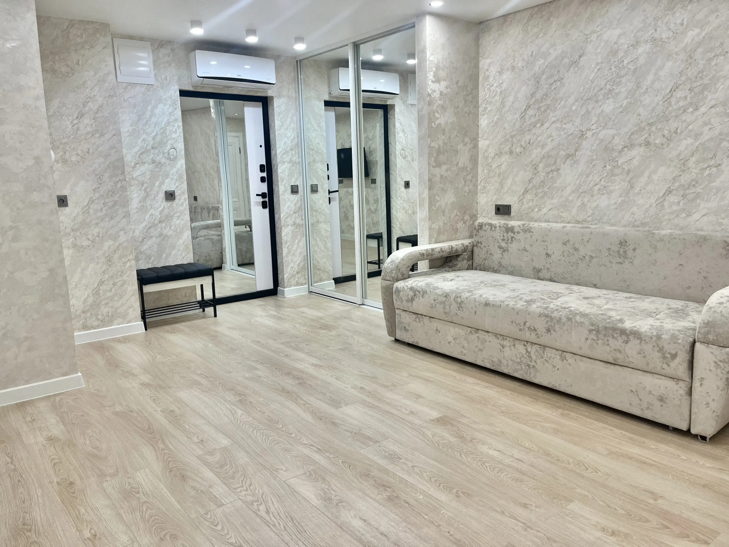 Апартаменты на Северный проспект 19