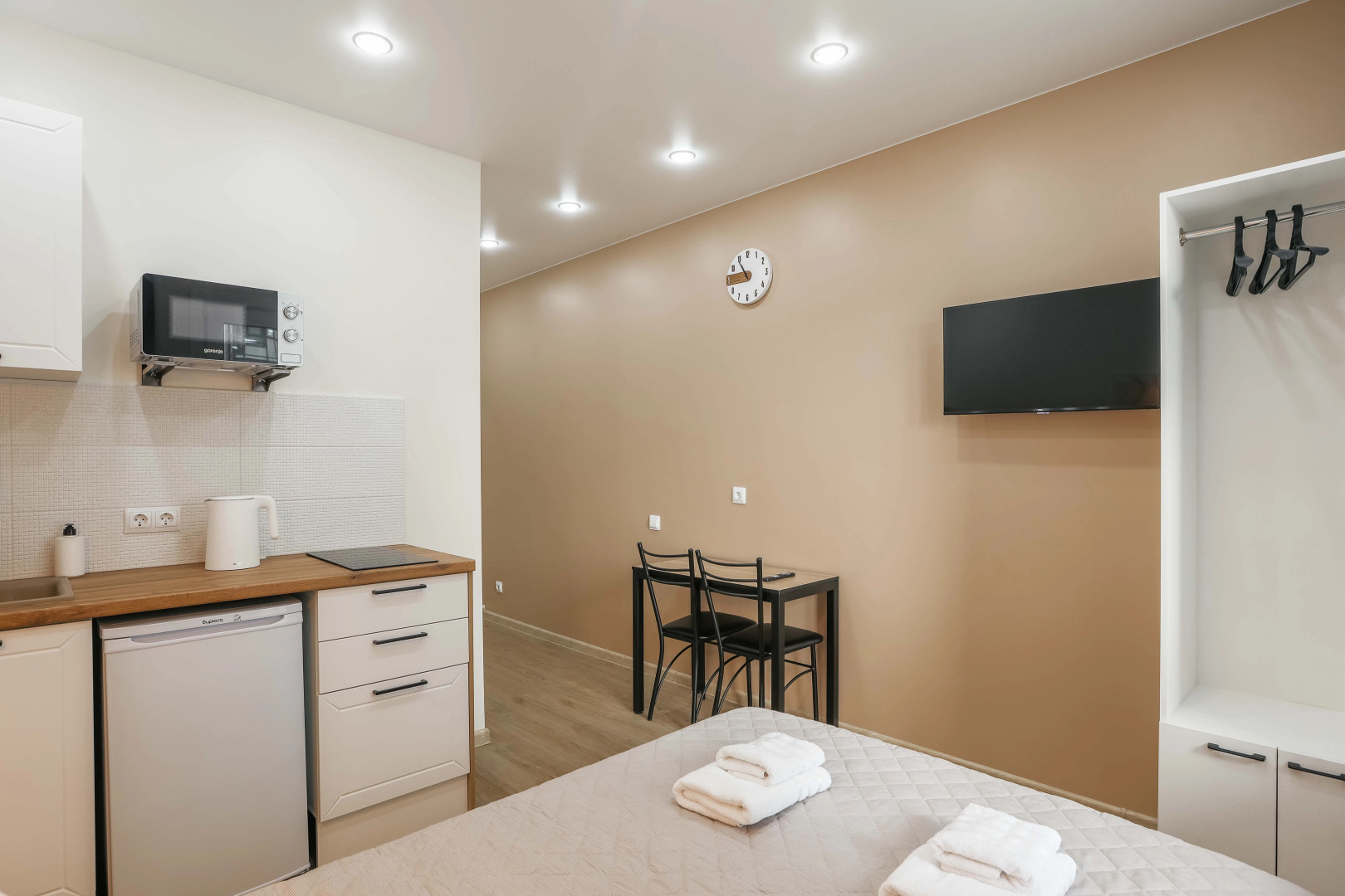 Апартаменты Стихия возле аэропорта на 2 гостя