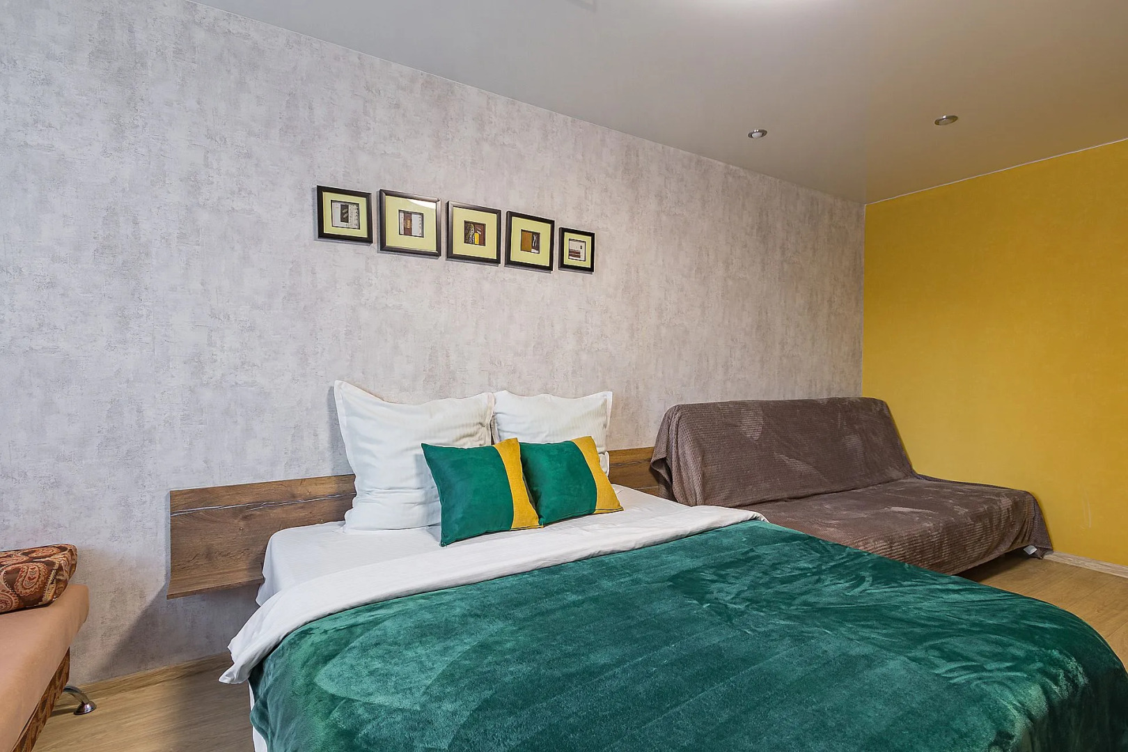 Апартаменты на Зимина