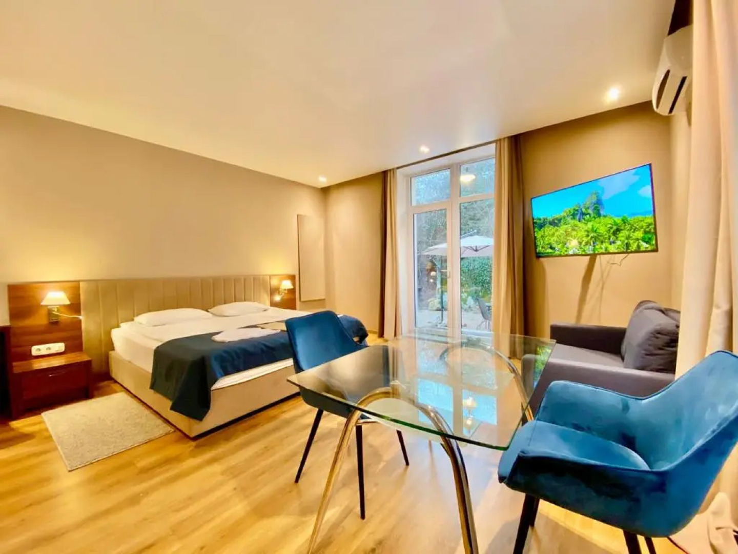 Гостиница Нotel 1963