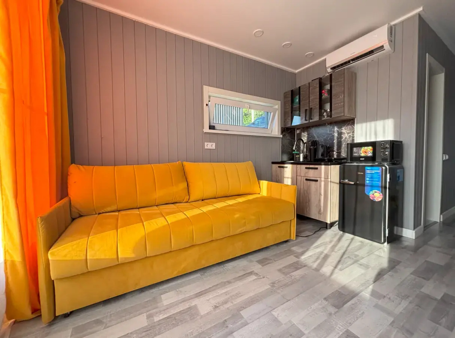 Частный дом у леса