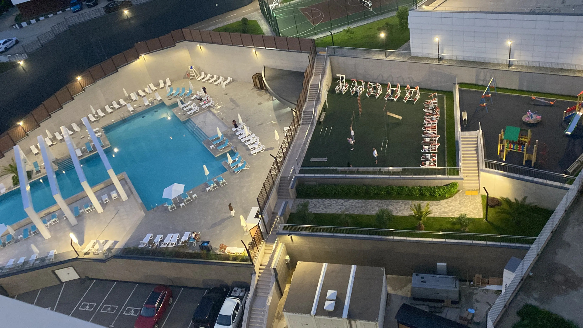 Апартаменты MorskayaSimfonya2 уютные с балконом видом на море и бассейном на территории