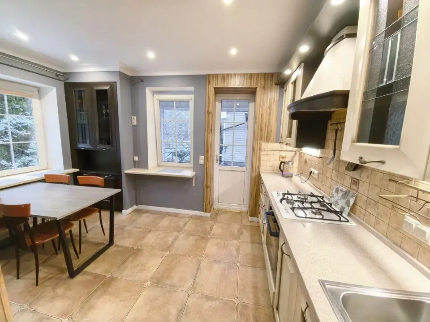 Частный дом Дом с бассейном и сауной